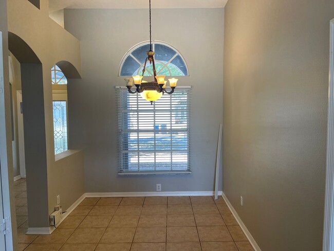 Building Photo - RIVERVIEW POOL HOME FOR RENT