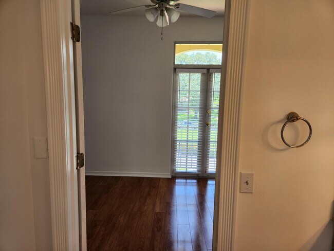 Building Photo - 17885 Fieldbrook Cir E