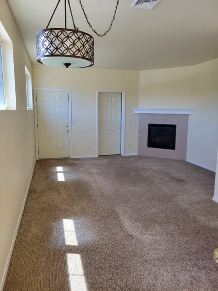 Building Photo - 505 Columbia St