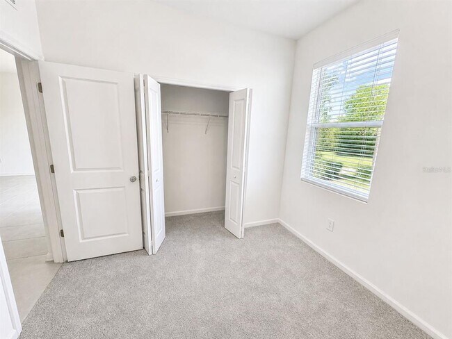 Building Photo - 5201 Green Belt Dr