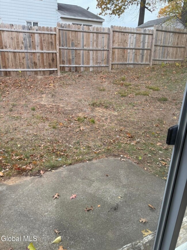 Building Photo - 7 Elgin St