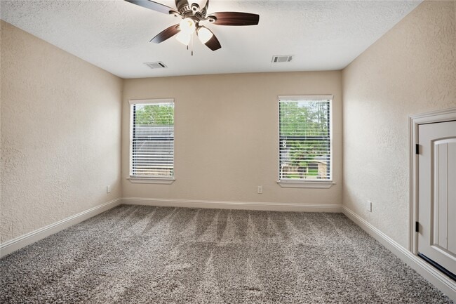 Building Photo - 536 Stephen F Austin Dr