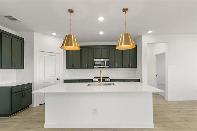 Building Photo - 1901 Jamestown Wy