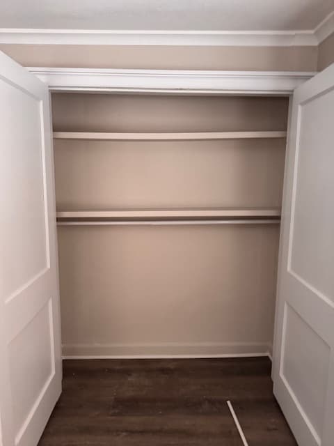 Building Photo - 420 Olive St