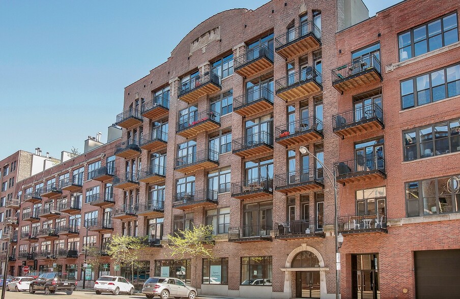 Building Photo - 375 W Erie St