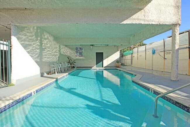 Building Photo - Cleon villa's