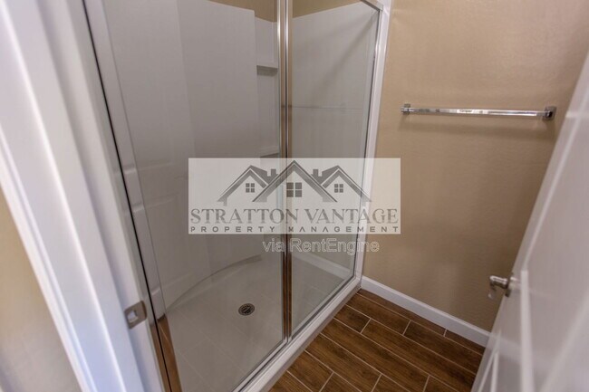 Building Photo - 240 W Juniper Ave