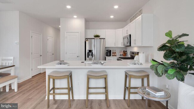 Building Photo - 206 Hermosa Dr
