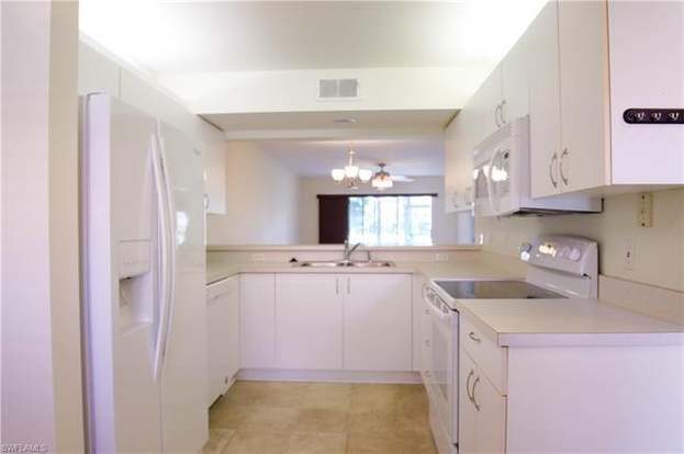 Building Photo - 273 Robin Hood Cir