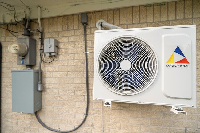 Building Photo - 3613 Crandon St