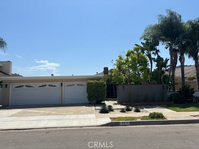 Building Photo - 19512 Sierra Santo Rd