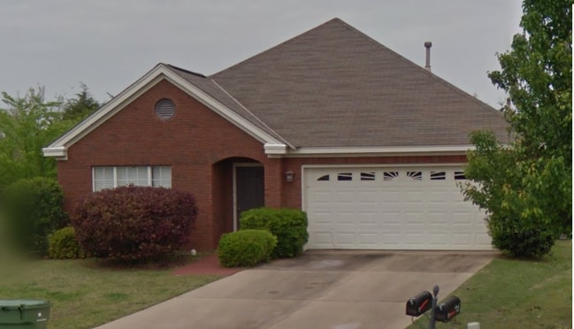 Primary Photo - 9500 Colleton Pl