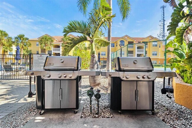 Building Photo - 10764 70th Ave N