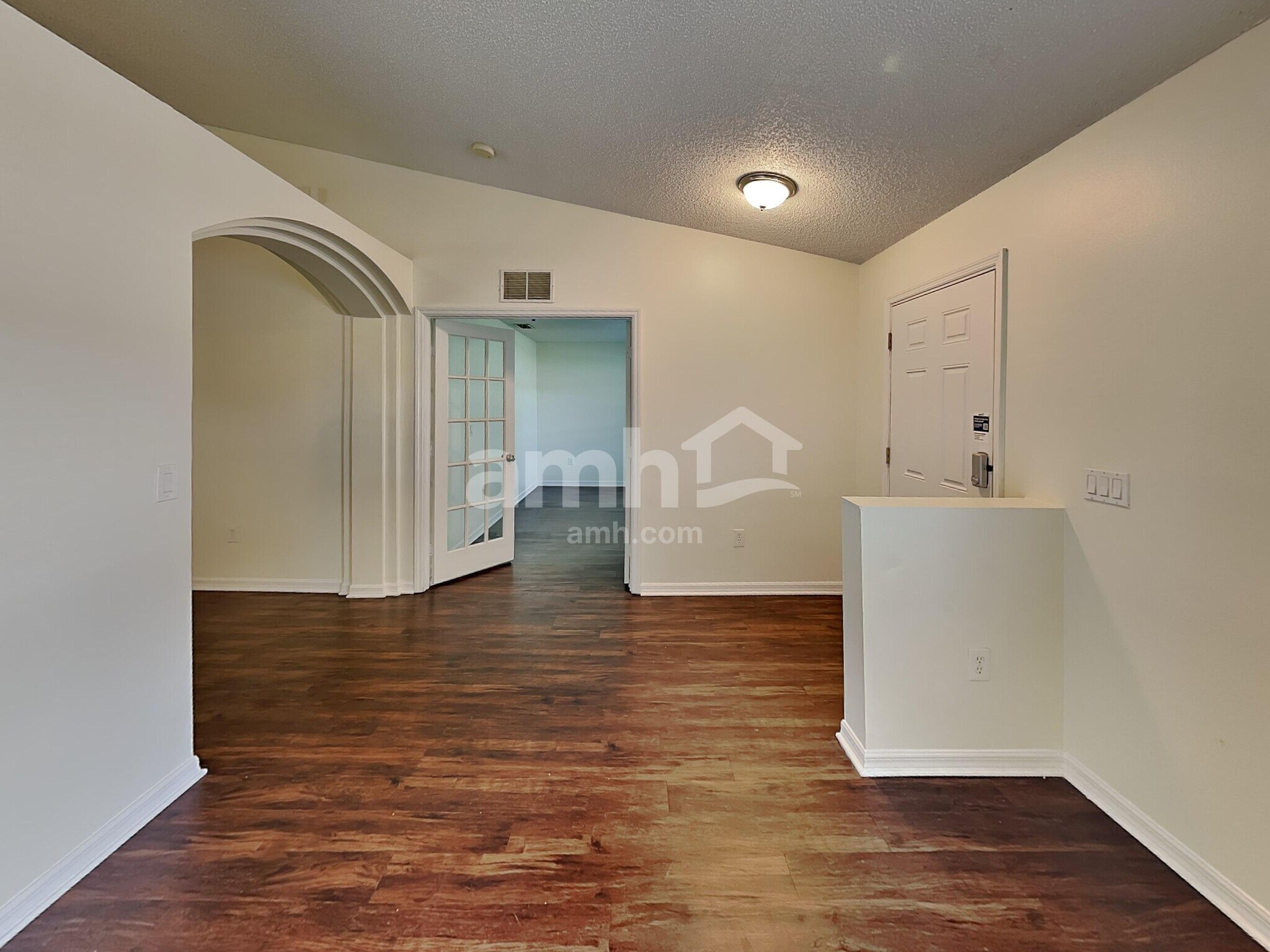 Building Photo - 1234 SW Alesio Ln