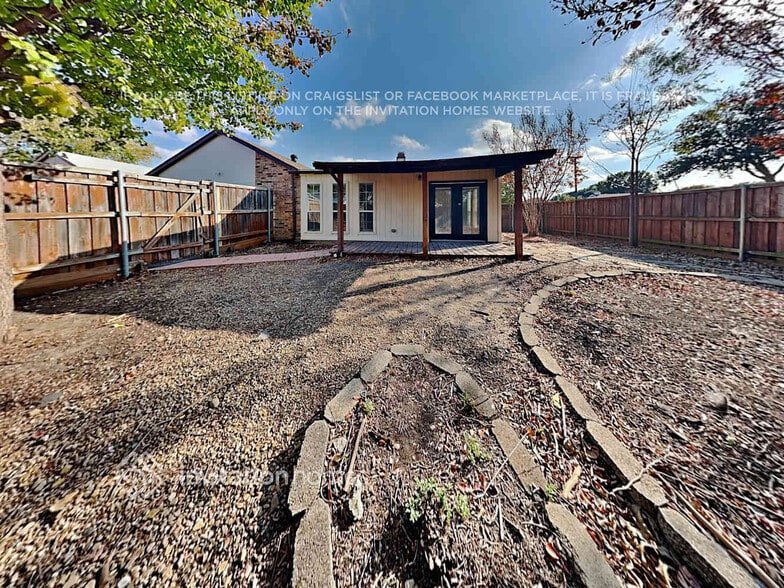 Building Photo - 1301 Clearview Dr