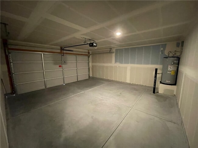 Building Photo - 2411 Vista del Oro