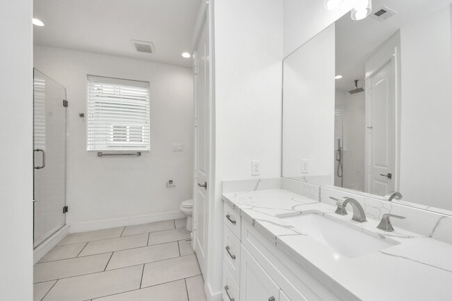 Building Photo - 2920 Nance St