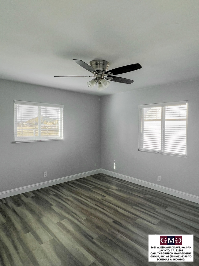 Building Photo - 3 Bedroom, 2 Bathroom House w/ Bonus Rooms...