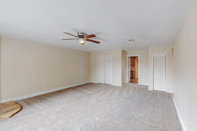 Building Photo - Coming Soon! Comfortable 3 bd / 2 ba Home for Lease in Cleburne