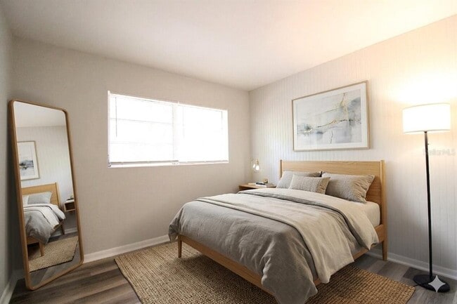 Building Photo - 3826 NW 14th Pl