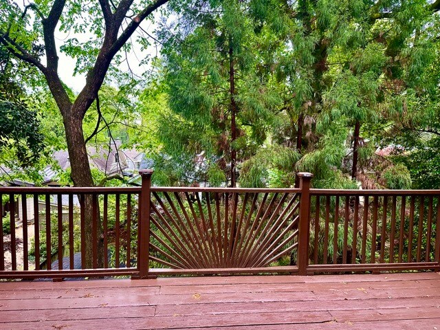 Building Photo - 835 Glendale Ter NE