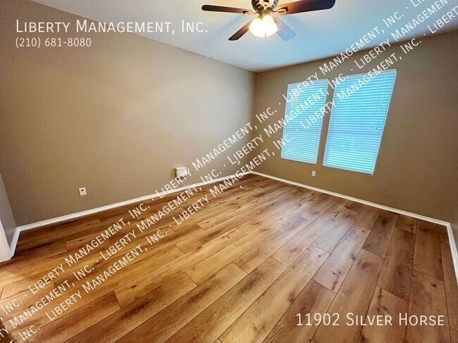 Building Photo - 11902 Silver Horse