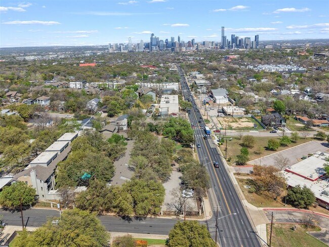 Building Photo - 3018 S 1st St