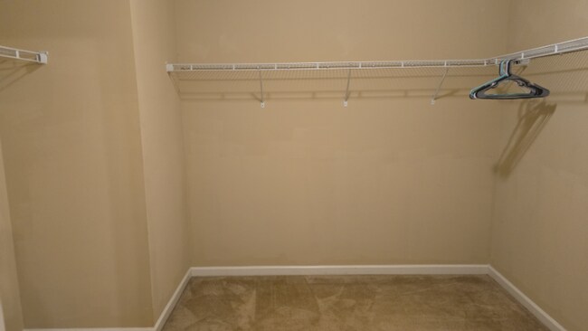 Building Photo - 2797 Huntcliffe Dr