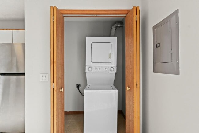 Building Photo - Well-Appointed 3-Bedroom, 3-Bathroom Townhome With Finished Basement and Patio