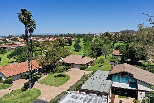 Building Photo - Sweeping Views! Rare and Peaceful 5-home e...