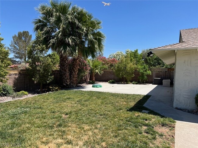 Building Photo - 3310 W Mardon Ave