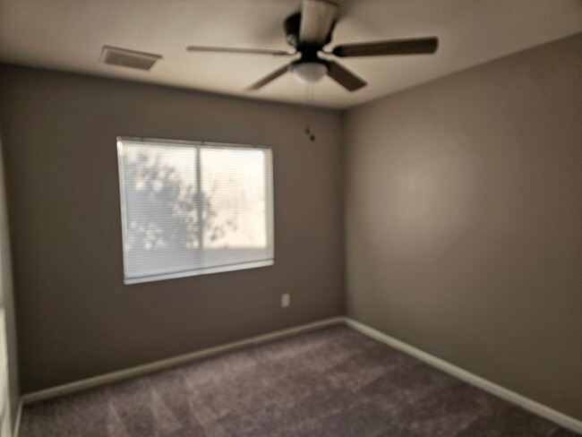 Building Photo - Stunning 4bd 2bth house in Tempe with pool