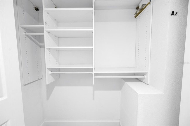 Building Photo - 9613 Tara Cay Ct