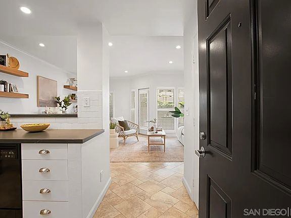 Building Photo - 620 State St