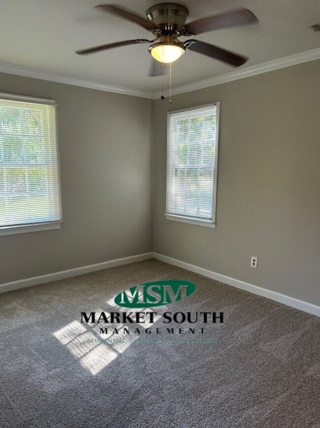 Building Photo - *REDUCED!!* BRICK RANCH OFF SKIDAWAY- AVAI...