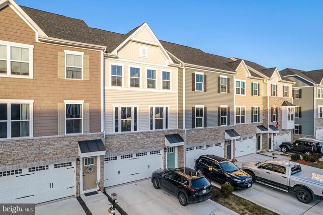 Building Photo - 131 Burkwood Ter