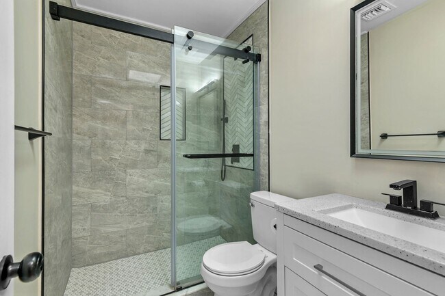 Building Photo - Renovated Winter Park Pines Home for Lease