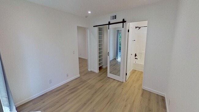 Building Photo - 1 bed/ 1 bath Condo in Goleta-Eucalyptus Grove HOA