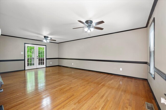 Building Photo - Beautiful 3 Bedroom Home in North Chesterf...