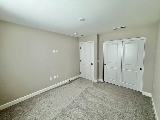 Building Photo - 16750 Coyote Bush Dr