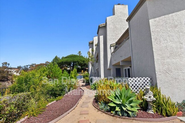 Building Photo - 4794 Arizona St