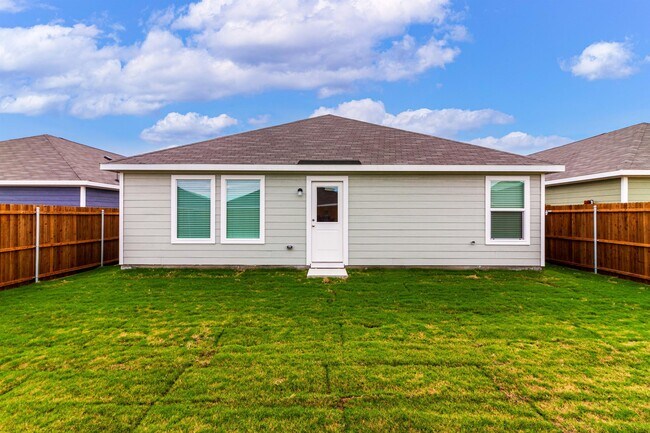 Building Photo - 404 Dewberry Dr