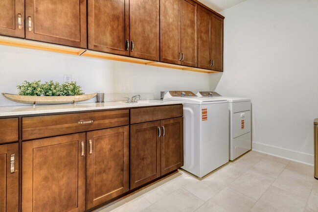 Building Photo - Resort-Style Furnished Lakefront Living in SilverLeaf | 100” Theater & Golf Cart Included