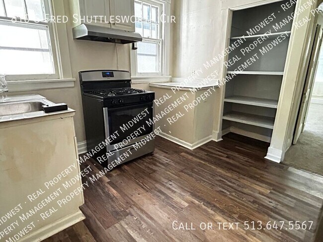 Building Photo - 810 S Fred Shuttlesworth Cir