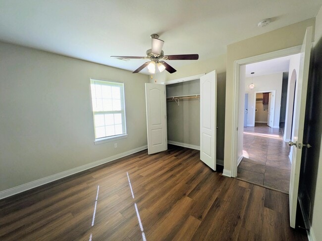 Building Photo - 2601 Quartz Ln
