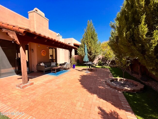 Building Photo - 5848 Bright Star Dr