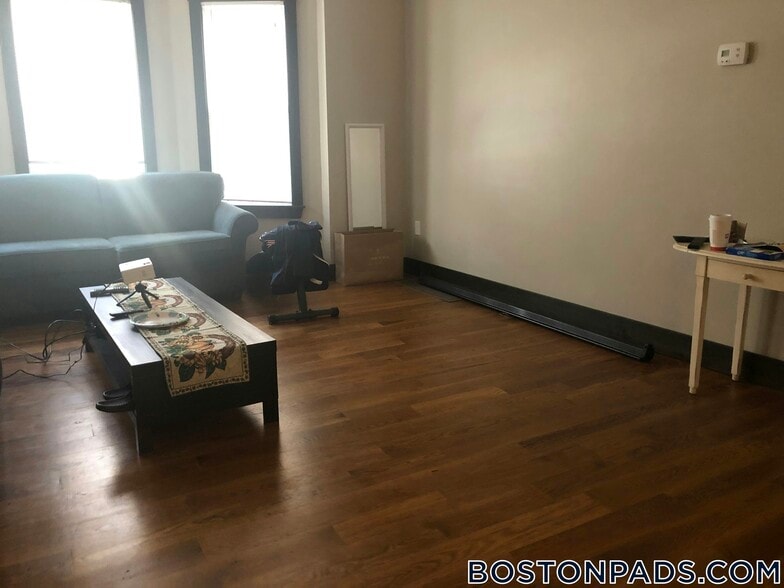 Building Photo - 46 Creighton St