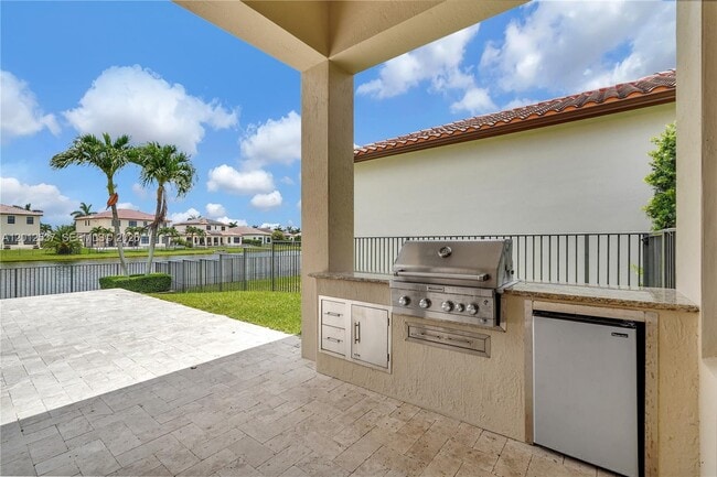 Building Photo - 8363 NW 26th Ct