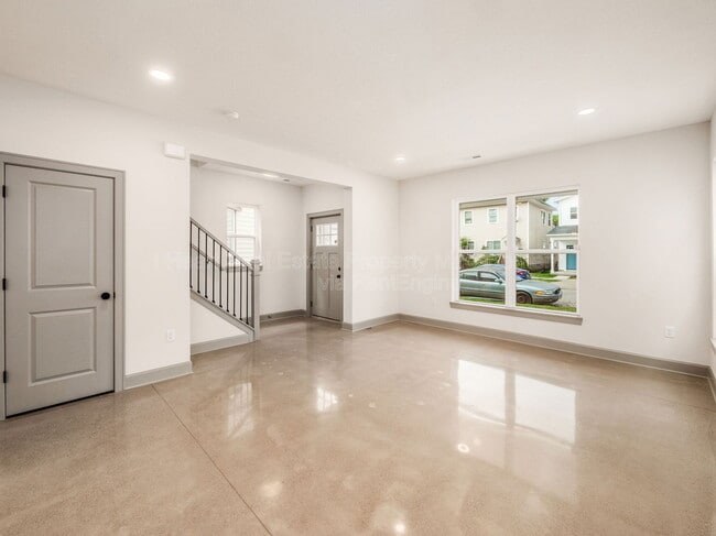 Building Photo - 166 Wisconsin Ave