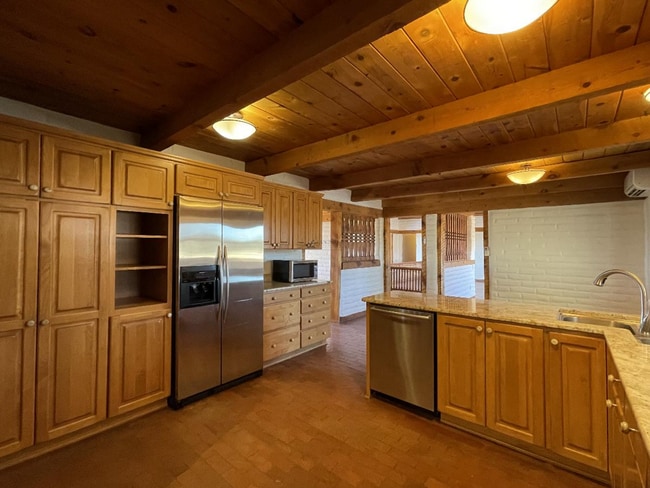 Building Photo - 311 Portrillo Dr